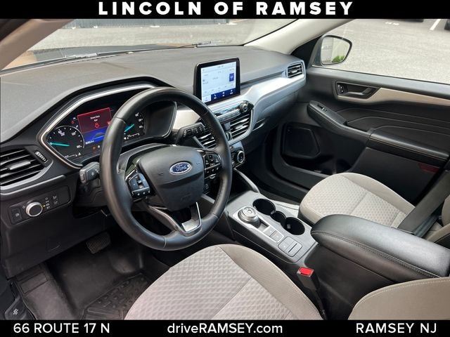 2022 Ford Escape Hybrid SE