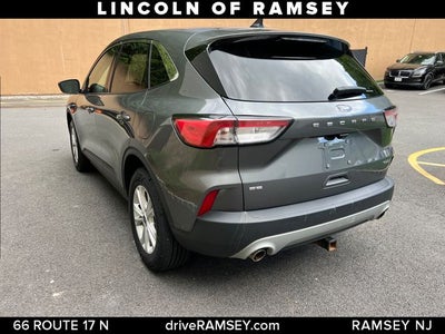 2022 Ford Escape Hybrid SE