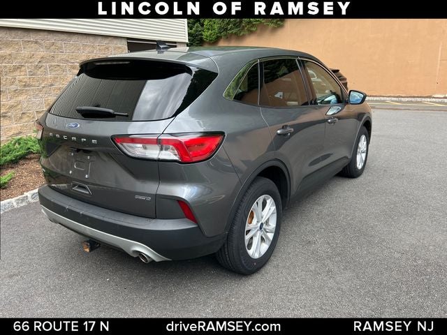 2022 Ford Escape Hybrid SE