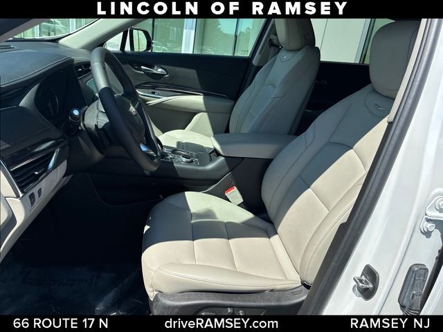 2022 Cadillac XT4 Luxury