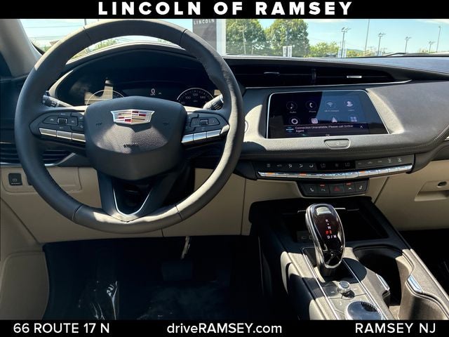 2022 Cadillac XT4 Luxury
