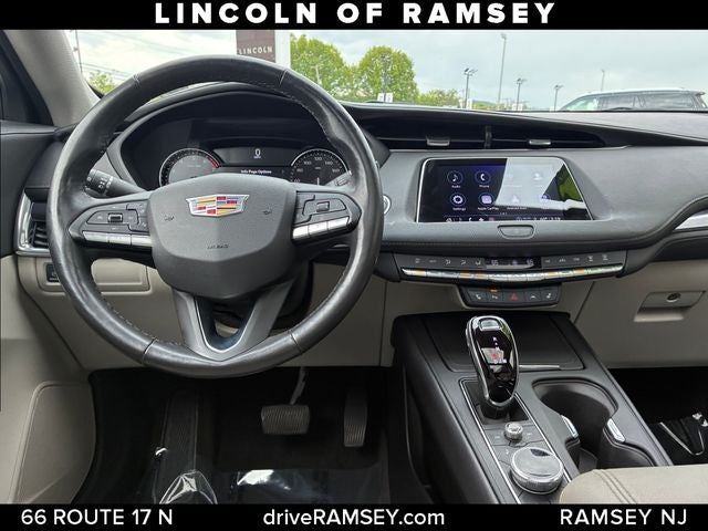2023 Cadillac XT4 Luxury