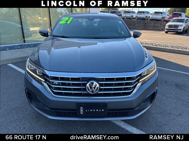 2021 Volkswagen Passat 2.0T R-Line