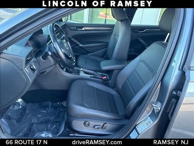 2021 Volkswagen Passat 2.0T R-Line