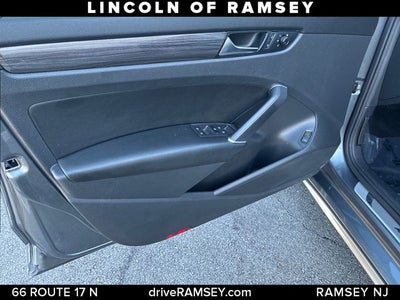 2021 Volkswagen Passat 2.0T R-Line