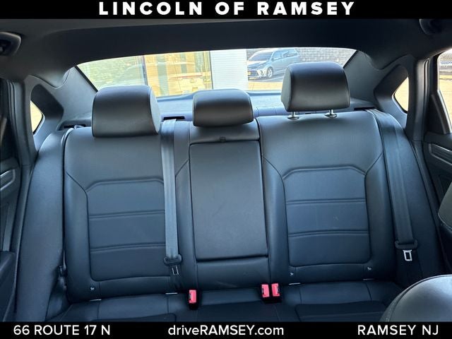 2021 Volkswagen Passat 2.0T R-Line