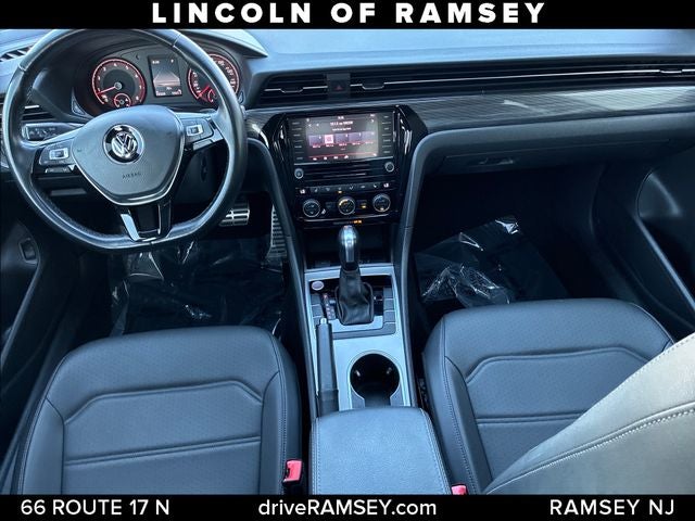 2021 Volkswagen Passat 2.0T R-Line