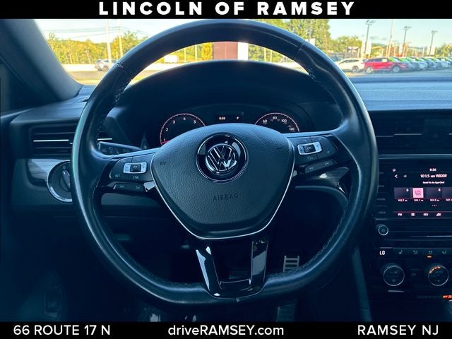 2021 Volkswagen Passat 2.0T R-Line