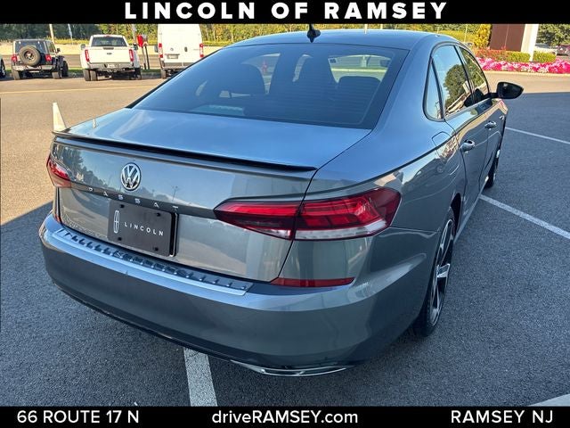 2021 Volkswagen Passat 2.0T R-Line