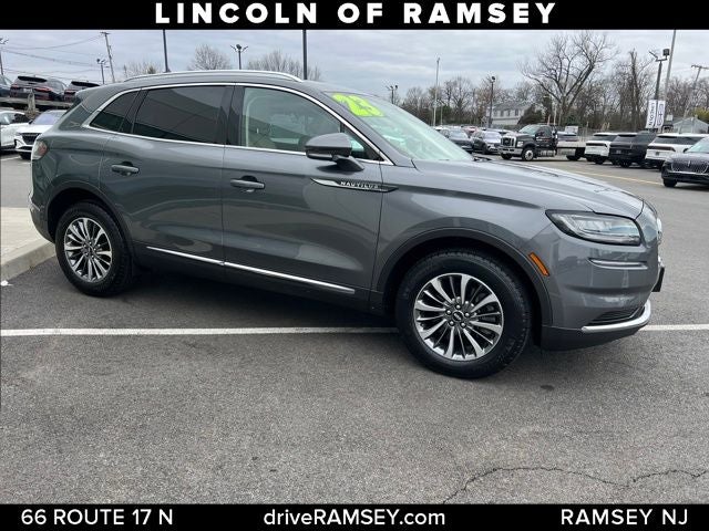 2023 Lincoln Nautilus Standard