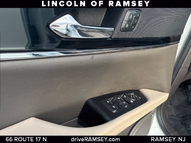 2022 Lincoln Nautilus Standard