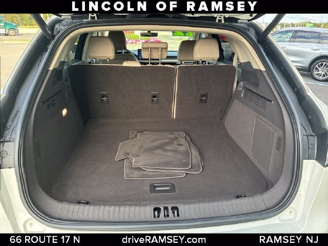 2022 Lincoln Nautilus Standard