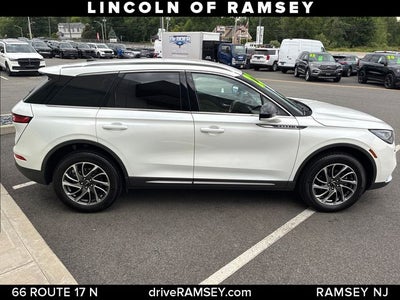 2022 Lincoln Corsair Standard
