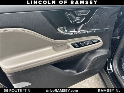 2023 Lincoln Corsair Standard