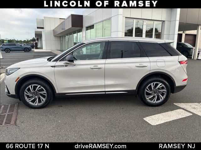 2023 Lincoln Corsair Standard