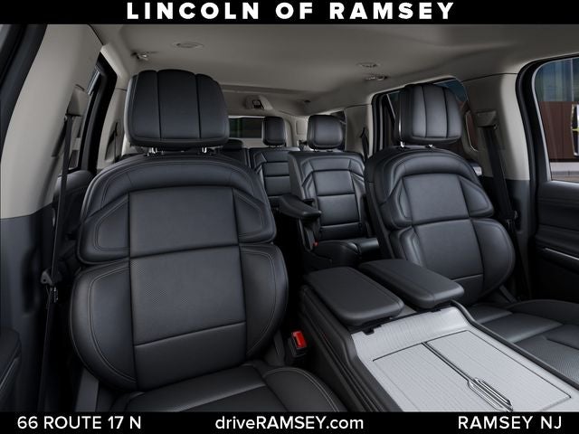 2027 Lincoln Navigator Premiere