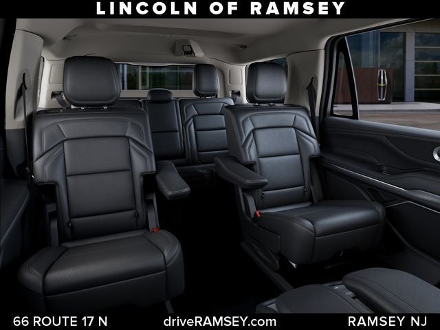 2027 Lincoln Navigator Premiere