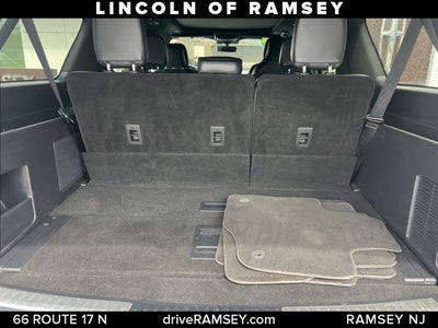 2022 Lincoln Navigator L Reserve
