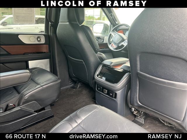 2022 Lincoln Navigator L Reserve