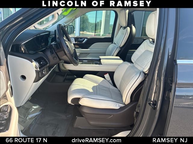 2022 Lincoln Navigator L Black Label