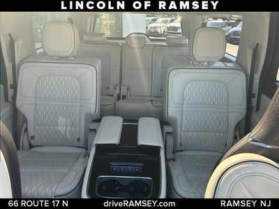 2022 Lincoln Navigator L Black Label