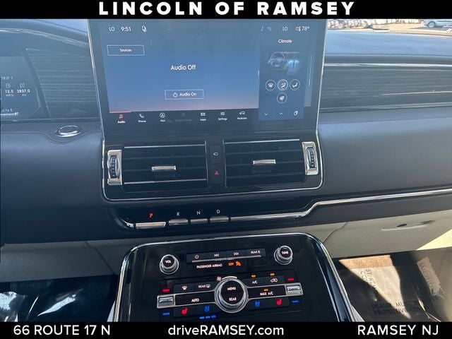 2022 Lincoln Navigator L Black Label