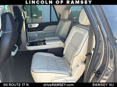 2022 Lincoln Navigator L Black Label