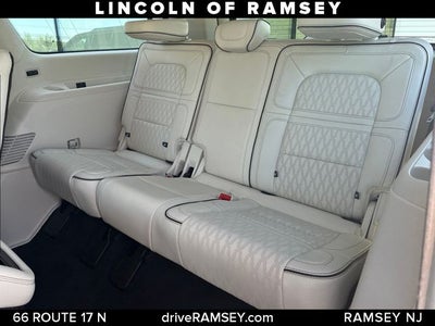 2022 Lincoln Navigator L Black Label