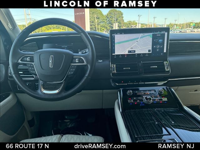 2022 Lincoln Navigator L Black Label