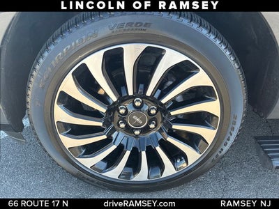 2022 Lincoln Navigator L Black Label
