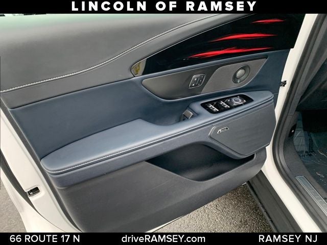 2024 Lincoln Nautilus Reserve