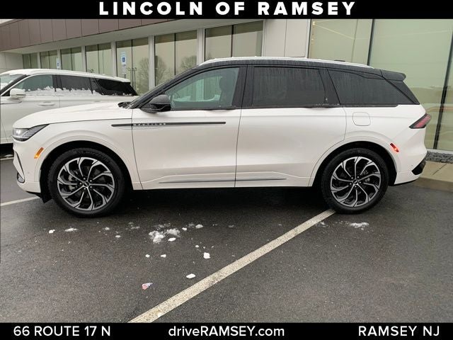 2024 Lincoln Nautilus Reserve