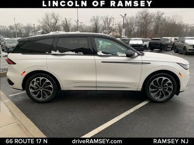 2024 Lincoln Nautilus Reserve