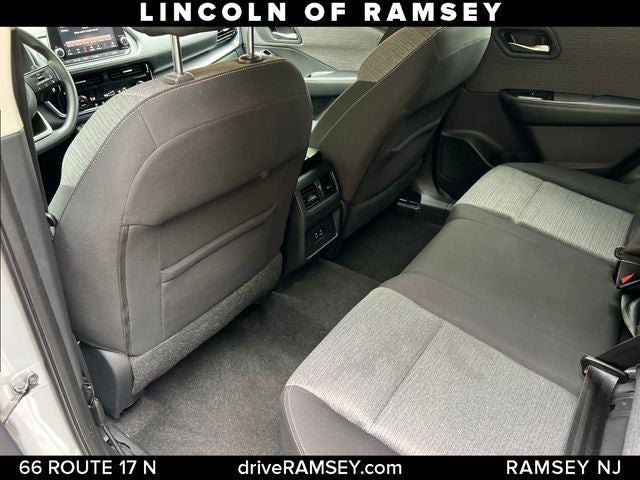 2021 Nissan Rogue SV - Photo 16