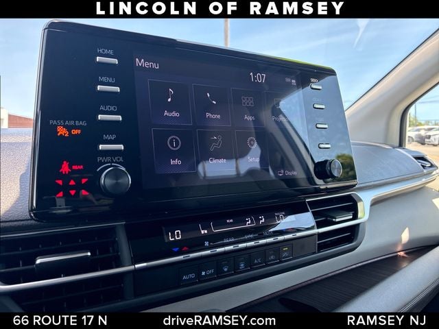 2023 Toyota Sienna LE 8 Passenger