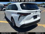 2023 Toyota Sienna LE 8 Passenger