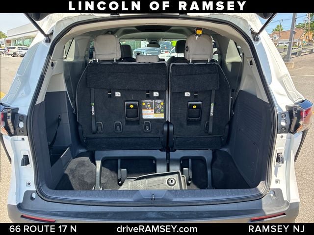 2023 Toyota Sienna LE 8 Passenger