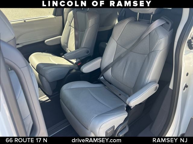 2024 Toyota Sienna Limited 7 Passenger