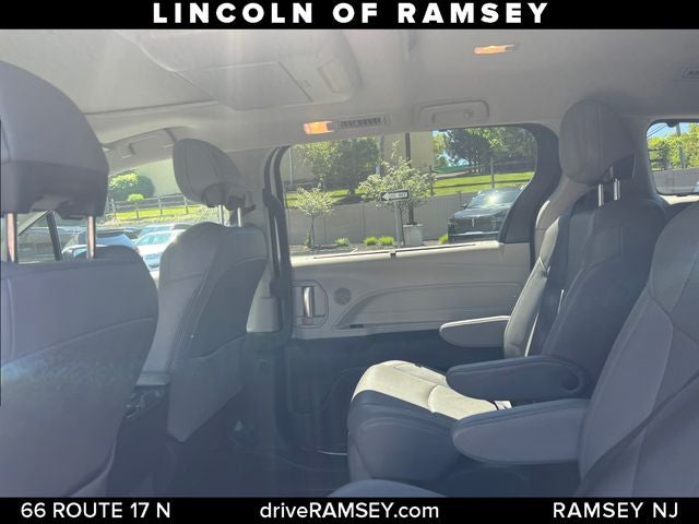 2024 Toyota Sienna Limited 7 Passenger
