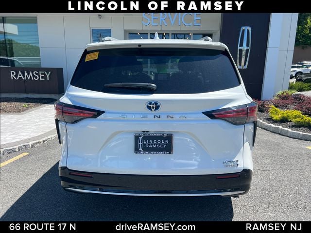 2024 Toyota Sienna Limited 7 Passenger