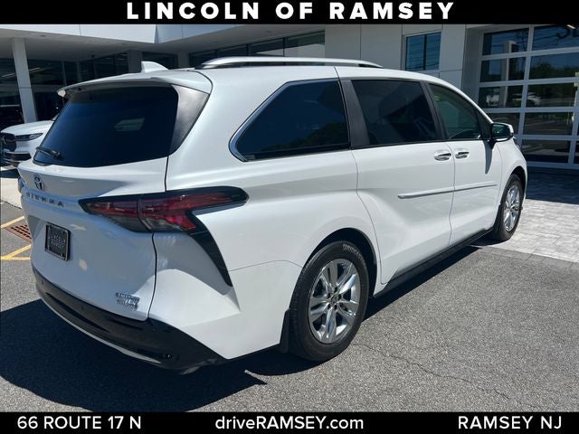 2024 Toyota Sienna Limited 7 Passenger