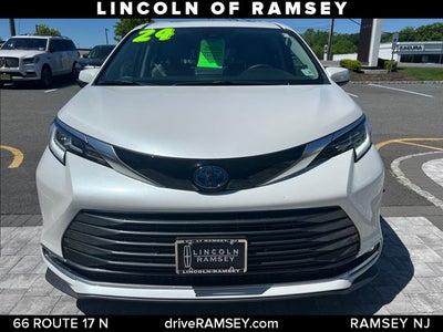 2024 Toyota Sienna Limited 7 Passenger
