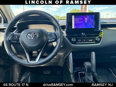 2024 Toyota Corolla Cross LE
