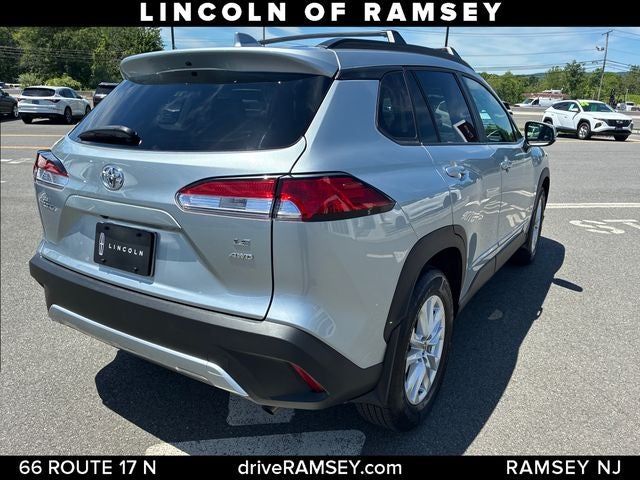 2024 Toyota Corolla Cross LE