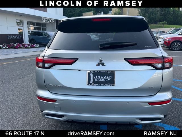 2022 Mitsubishi Outlander SE