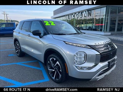 2022 Mitsubishi Outlander SE