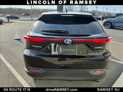2022 Toyota Venza LE