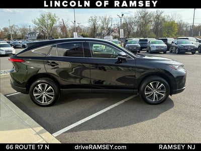 2022 Toyota Venza LE