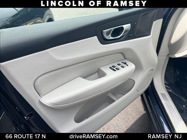2024 Volvo XC60 Recharge Plug-In Hybrid Ultimate