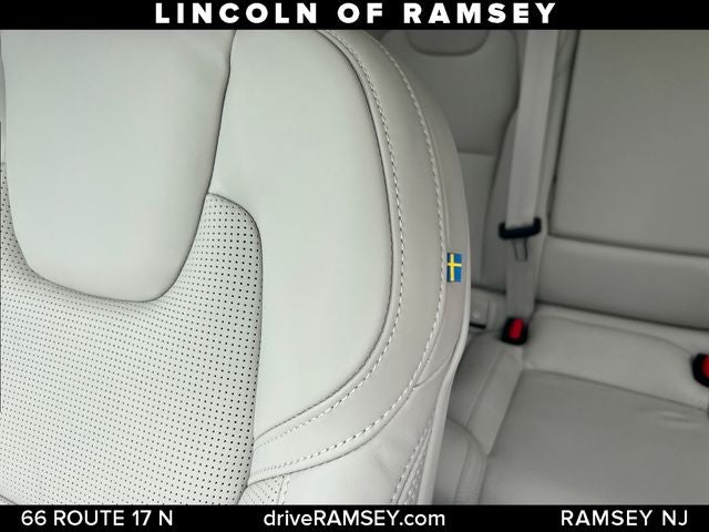 2024 Volvo XC60 Recharge Plug-In Hybrid Ultimate